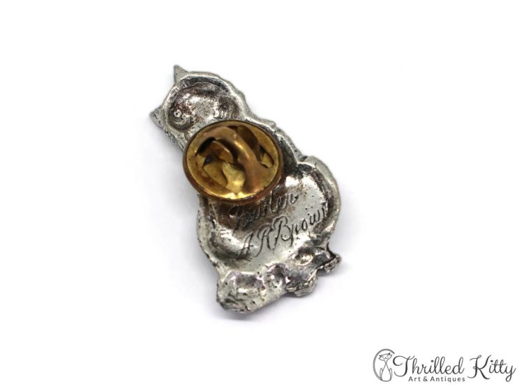 English-Pewter-Sitting-Cat-Lapel-Pin-ARBrown-3