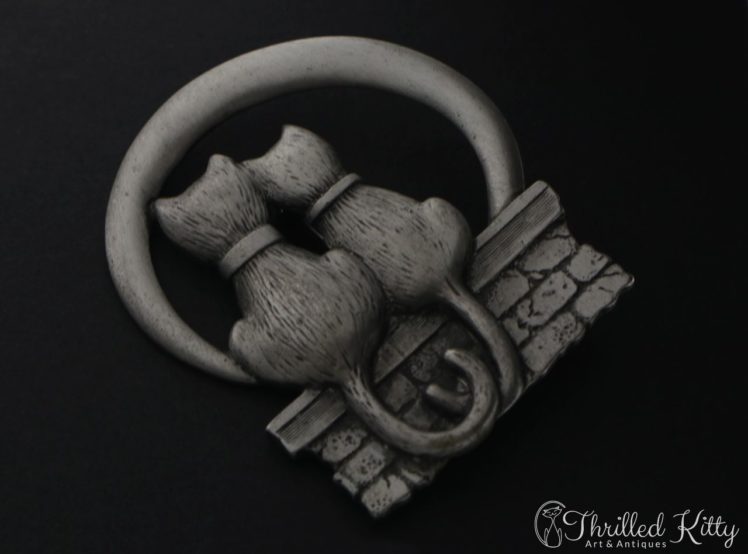 romantic-cats-jonette-pewter-brooch-2