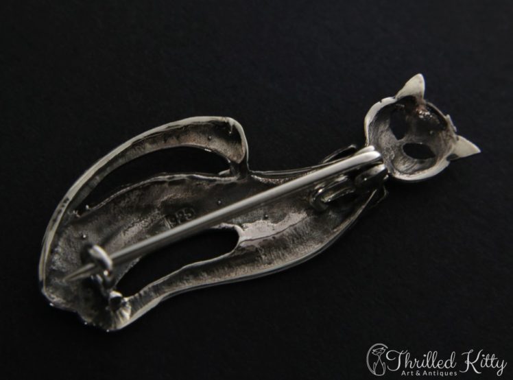 textured-bow-tie-cat-brooch-3
