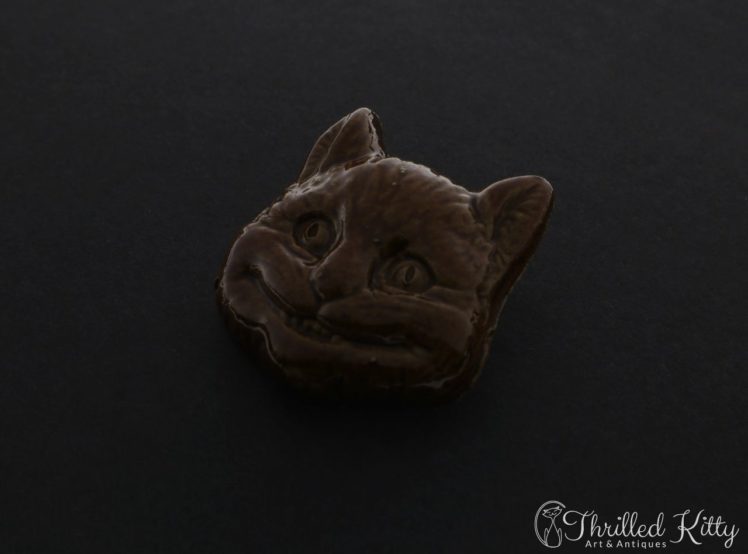unusual-vintage-glazed-ceramic-cheshire-cat-brooch-3